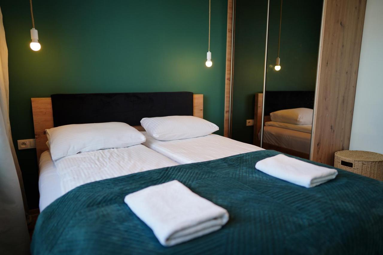 3 Rooms Apartment Podgorze Citybeat #3 Krakau Buitenkant foto